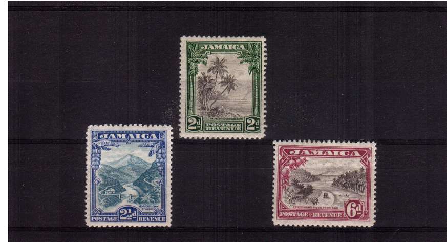 Definitive set of three lightly mounted mint.
<br/><b>ZQA</b>