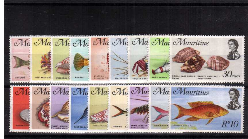 Fish - set of eighteen superb unmounted mint.
<br><b>XWX</b>