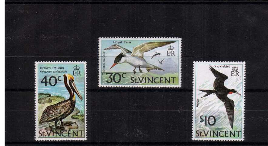 Birds set of three superb unmounted mint<br/><br/>
<b>NYQ08</b>