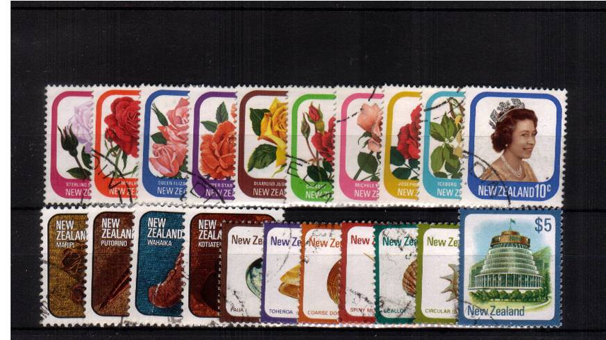 A superb fine used set of twenty one.
<br/><b>QSQ</b>