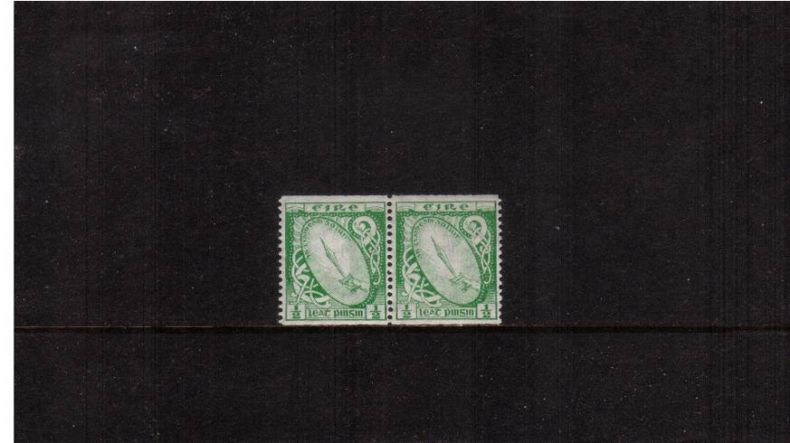 d Bright Green - Coil single - Imperf x Perf14<br/>
A superb unmounted mint horizontal pair
<br/><b>QUQ-X</b>