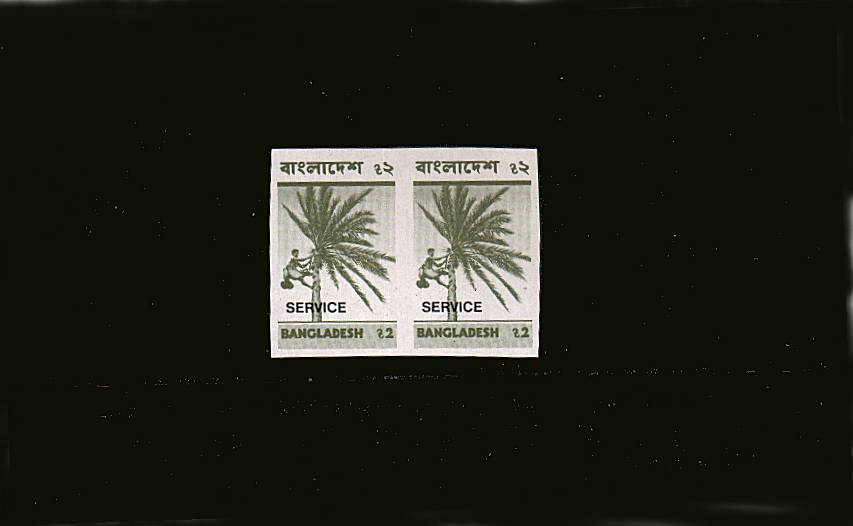 2t Olive-Green overprinted SPECIMEN.<br/>
A superb unmounted mint IMPERFORATE pair.