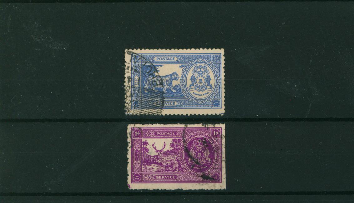 The OFFICIAL set of two superb fine used with usual rough perforations.
<br/><b>QQL</b>