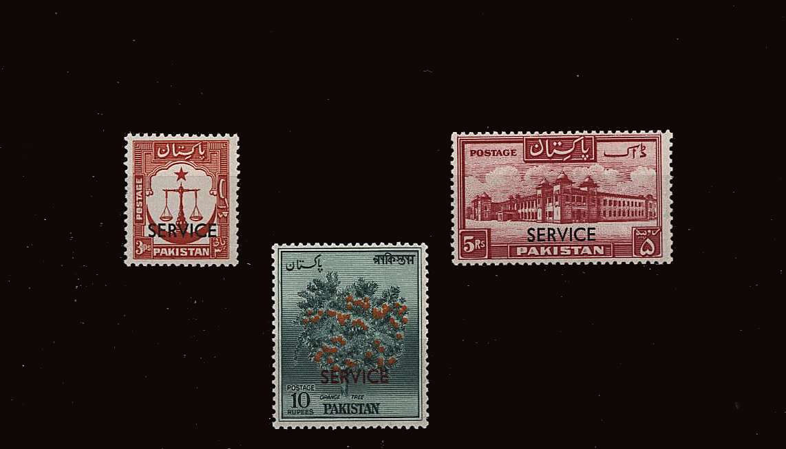 The OFFICIALS set of three superb unmounted mint.
<br/><b>BBK</b>